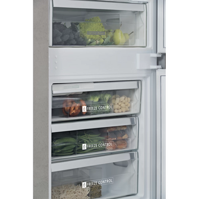 Встраиваемый холодильник WHIRLPOOL SP40801EU