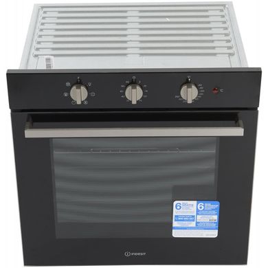 Духовой шкаф INDESIT IFW 6530 BL